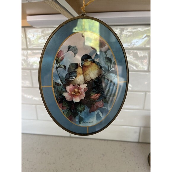 Vtg Via Vermont Bluebirds Glass Art Suncatcher Oval Metal Gold Tone Frame 1994 - Picture 5 of 5